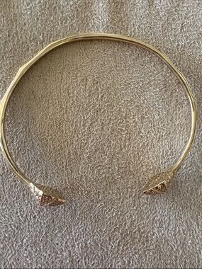 Stella & Dot Gold Leaf-Ended Open Bangle Bracelet - Women